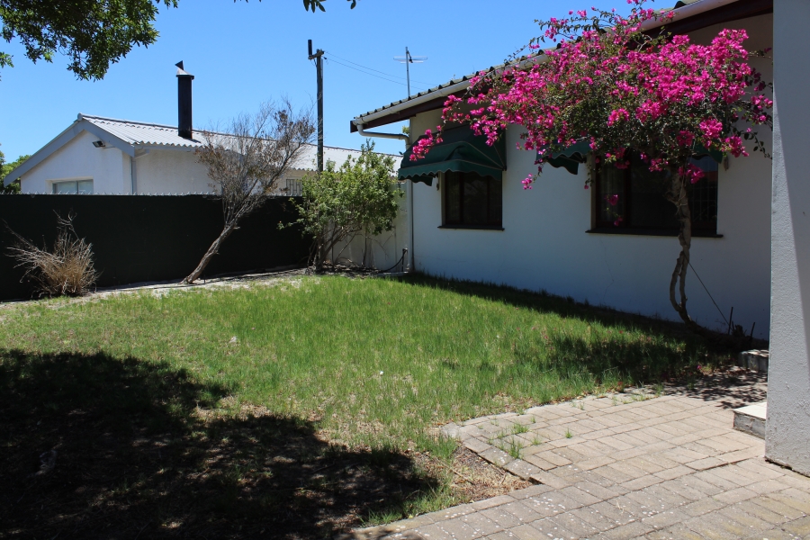3 Bedroom Property for Sale in Middedorp Western Cape